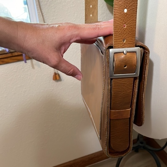 Leather square shoulder bag - Picture 7 of 11